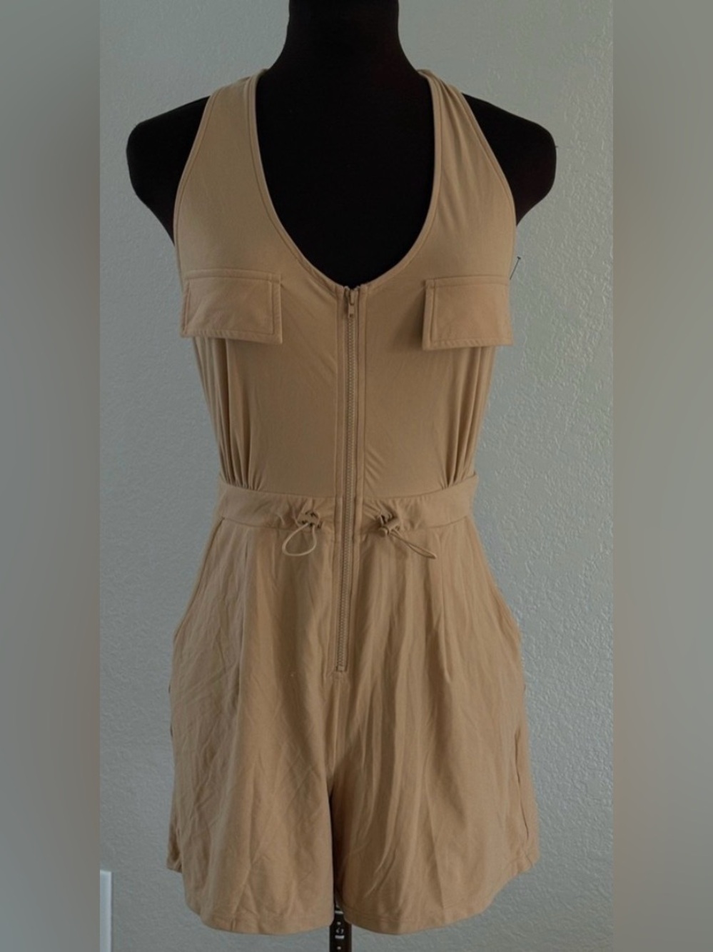 ZYIA Active Zip Front Athletic Romper M Tan
Crisscross Open Back - Picture 2 of 3
